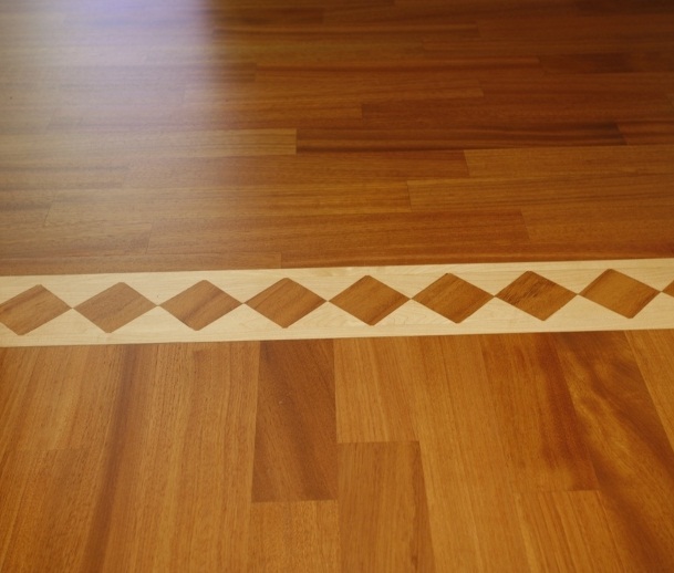 fascia_che_delimita_2_pavimenti fascia_che_delimita_2_pavimenti